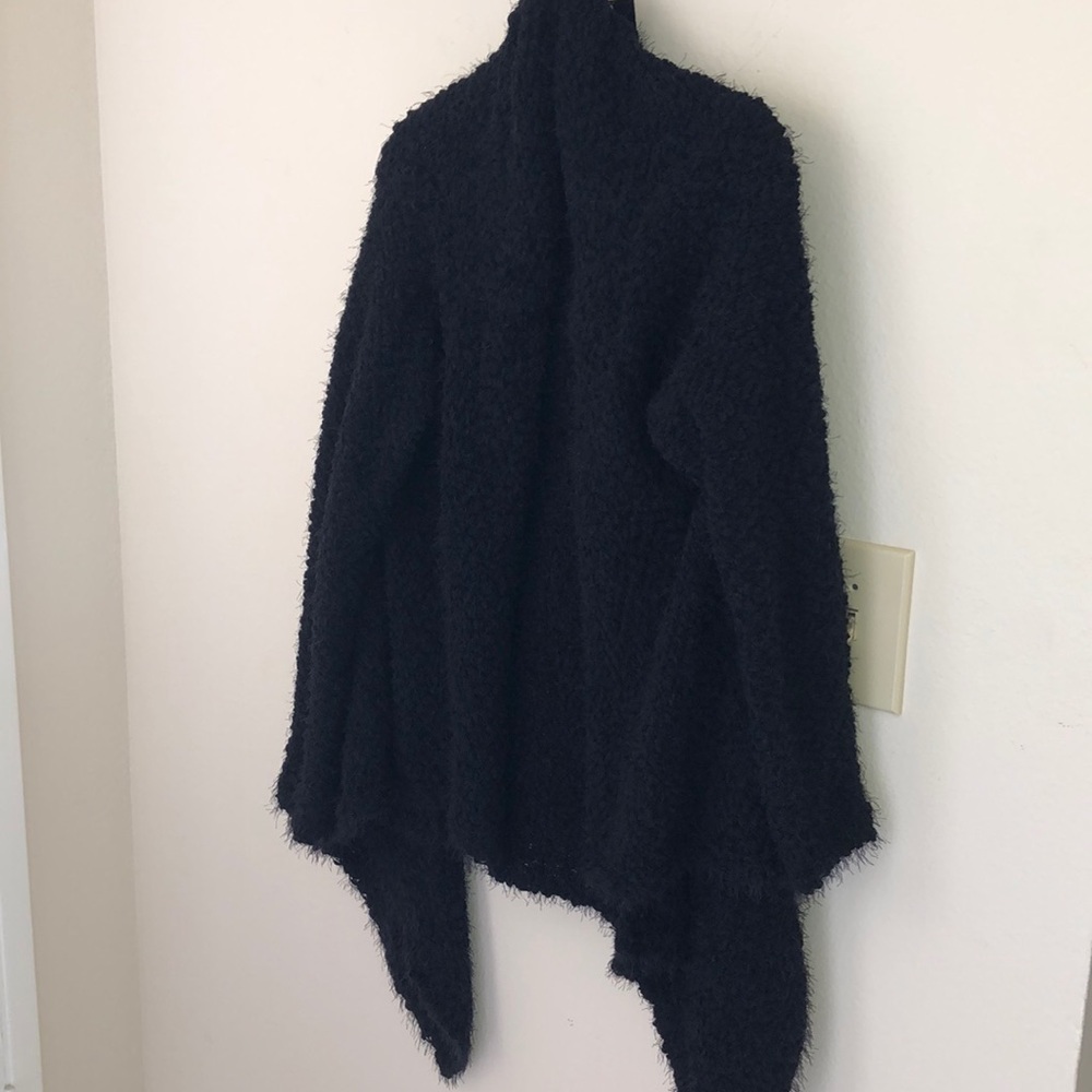 ❤️SOLD❤️Super Soft Black Fuzzy Cardigan - Picture 4 of 7